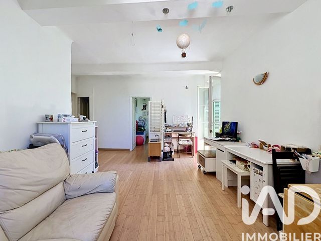 Vente  Appartement T3  de 53 m² à Fayence 149 000 euros Réf: SFN-2043073