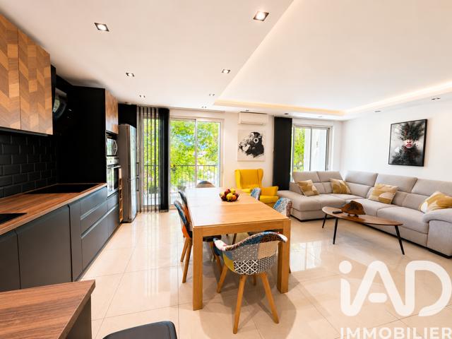 Vente  Appartement F4  de 73 m² à Hyères 364 900 euros Réf: SFN-2033737