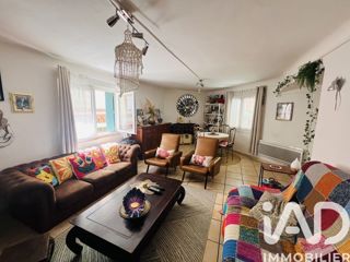 Vente  Appartement T6  de 177 m² à Solliès Pont 180 000 euros Réf: SFN-2042699