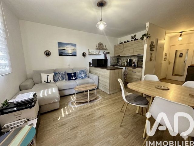 Vente  Appartement F2  de 35 m² à Saint Raphaël 208 000 euros Réf: SFN-2042464
