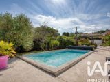 Vente  Maison de 187 m² à Les Mayons 515 000 euros
