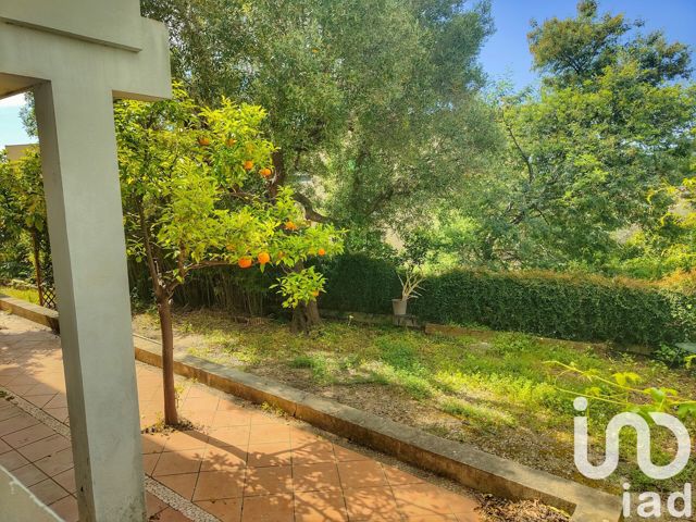 Vente  Appartement F3  de 90 m² à Hyères 390 000 euros Réf: SFN-1817160