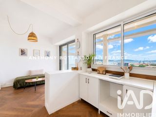 Vente  Appartement T2  de 30 m² à Toulon 119 000 euros