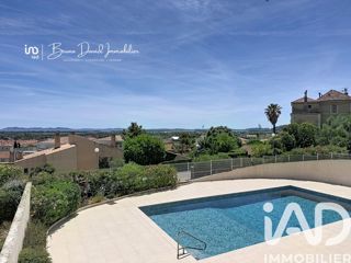 Vente  Appartement T2  de 33 m² à Hyères 169 000 euros