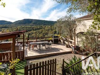 Vente  Maison de 100 m² à Bagnols en Forêt 335 000 euros Réf: SFN-2039042