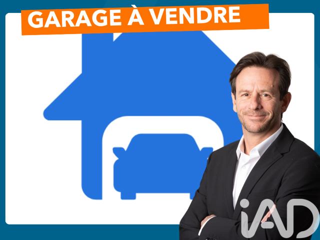 Vente  Garage de 13 m² à Fréjus 27 500 euros Réf: SFN-2046917