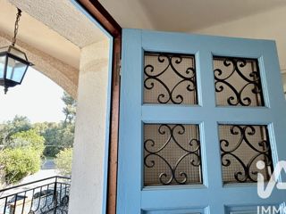 Vente  Maison de 175 m² à La Londe les Maures 894 000 euros