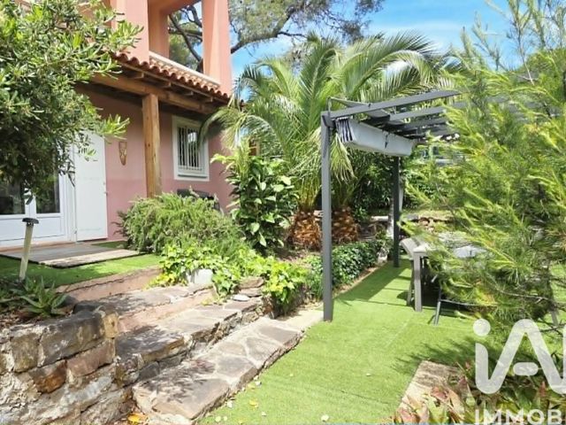 Vente  Appartement T4  de 104 m² à Saint Raphaël 699 000 euros Réf: SFN-2025085