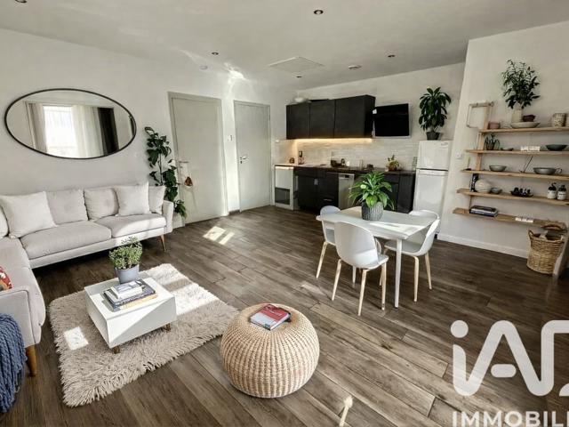 Vente  Appartement T2  de 44 m² à Toulon 149 000 euros Réf: SFN-1937003