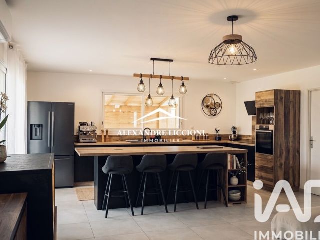 Vente  Maison de 104 m² à Carcès 405 000 euros Réf: SFN-2049851