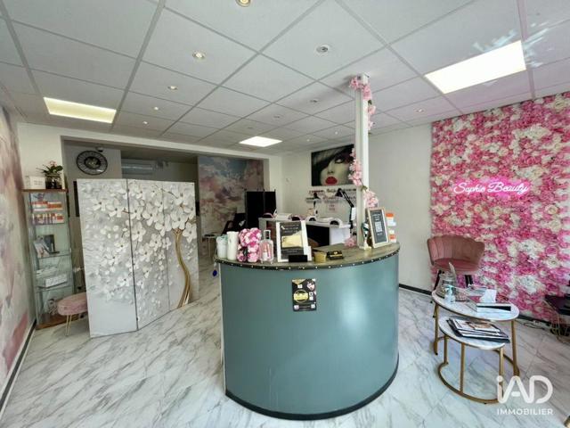 Vente  Local commercial de 37 m² à Saint Cyr Sur Mer 19 000 euros Réf: SFN-1999606