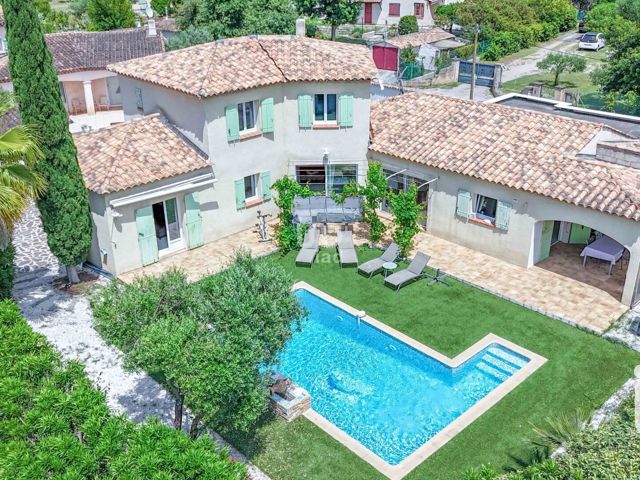 Vente  Maison de 187 m² à Puget sur Argens 749 000 euros Réf: SFN-1781399