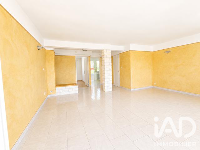Vente  Appartement T3  de 71 m² à Toulon 169 000 euros Réf: SFN-2052905