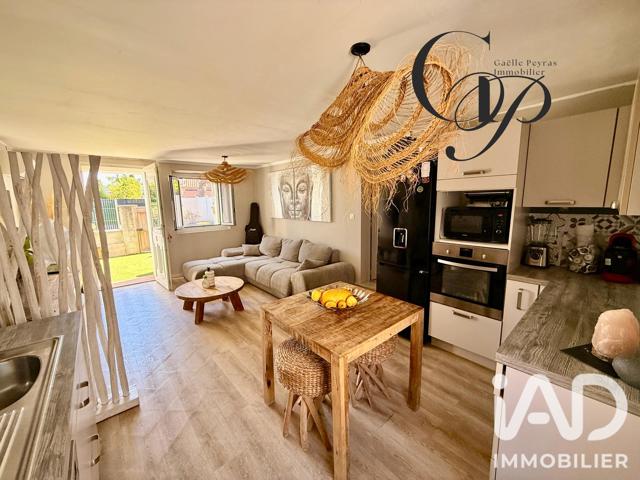 Vente  Appartement F2  de 46 m² à Six-Fours 295 000 euros Réf: SFN-2053607