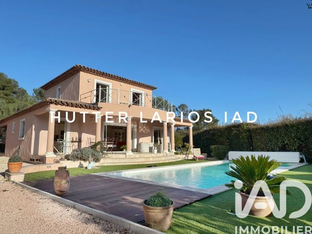 Vente  Maison de 220 m² à La Crau 799 000 euros Réf: SFN-1970136