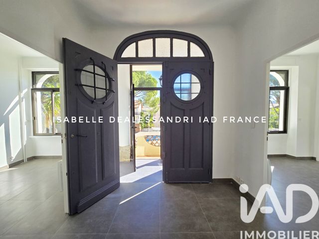 Vente  Appartement T4  de 78 m² à Saint Cyr Sur Mer 549 000 euros Réf: SFN-2052436