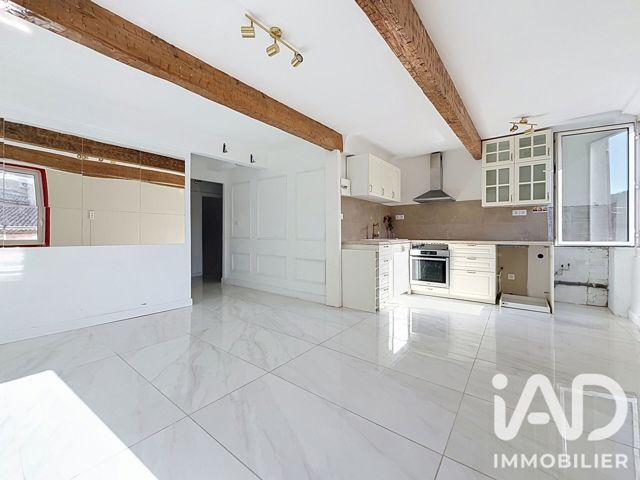 Vente  Appartement T4  de 59 m² à Saint Zacharie 219 000 euros Réf: SFN-2047340