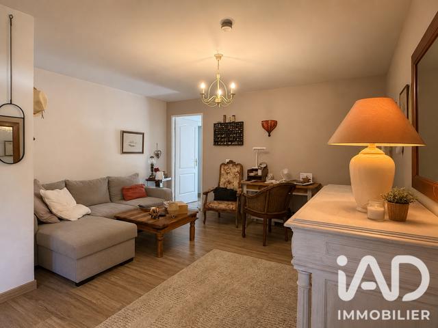 Vente  Appartement F2  de 63 m² à Saint Raphaël 230 000 euros Réf: SFN-2053955