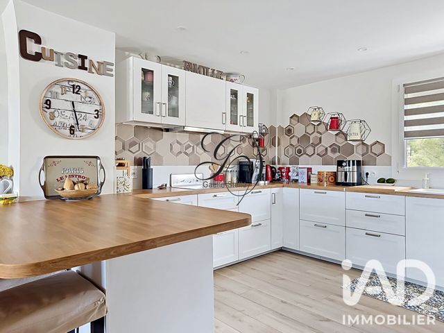 Vente  Appartement T4  de 74 m² à La Garde 282 000 euros Réf: SFN-2058753