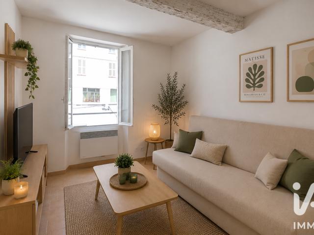 Vente  Appartement T2  de 22 m² à Toulon 78 500 euros Réf: SFN-2056192