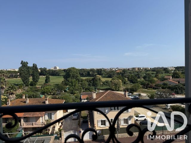 Vente  Studio de 27 m² à Fréjus 89 000 euros Réf: SFN-2061316
