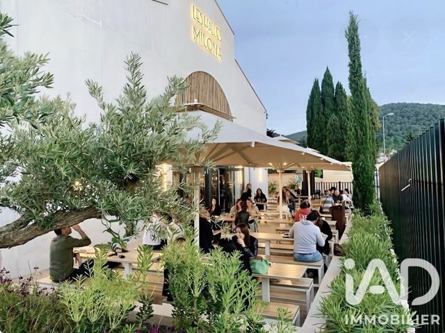Vente  Local commercial de 20 m² à La Crau 67 200 euros Réf: SFN-2061789