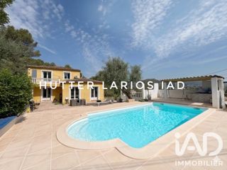 Vente  Maison de 147 m² à Solliès Ville 599 000 euros Réf: SFN-2062053
