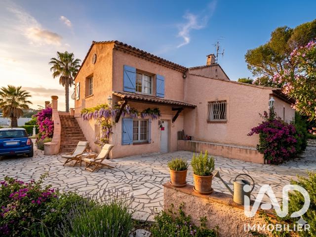 Vente  Maison de 238 m² à Saint Raphaël 1 445 600 euros Réf: SFN-2062285
