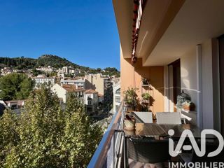 Vente  Appartement T3  de 75 m² à Hyères 379 000 euros Réf: SFN-1877583