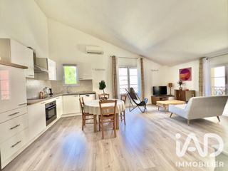 Vente  Appartement T3  de 63 m² à Fréjus 250 000 euros Réf: SFN-2058408