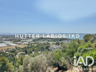 Vente  Appartement T3  de 68 m² à Hyères 315 000 euros Réf: SFN-2064373