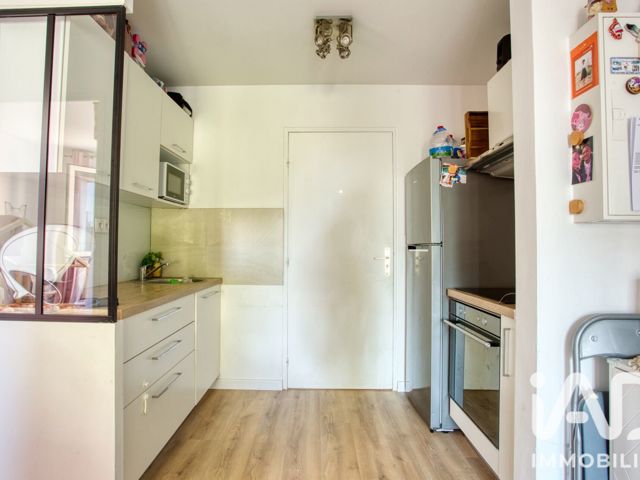 Vente  Appartement F2  de 25 m² à Fréjus 129 000 euros Réf: SFN-2059342