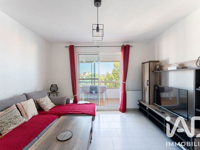 Vente  Appartement F2  de 42 m² à Six-Fours 250 000 euros Réf: SFN-2062502