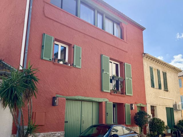 Vente  Maison de 120 m² à Roquebrune sur Argens 395 000 euros Réf: SFN-2065664