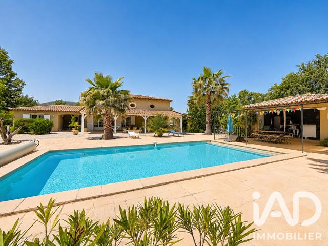 Vente  Maison de 198 m² à Besse sur Issole 890 000 euros Réf: SFN-1983206