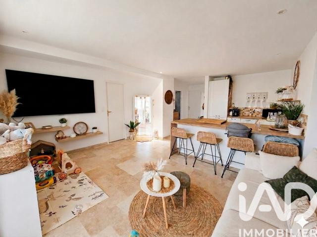 Vente  Appartement F3  de 62 m² à Six-Fours 284 000 euros Réf: SFN-2049730
