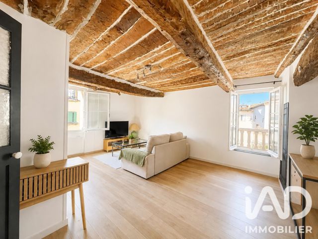 Vente  Appartement T2  de 38 m² à Trans en Provence 95 000 euros Réf: SFN-2054232