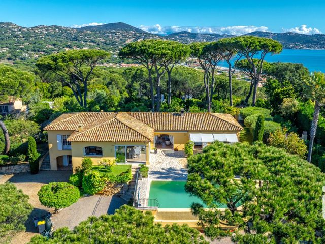 Vente  Maison de 230 m² à Sainte Maxime 4 480 000 euros Réf: SFN-2068768