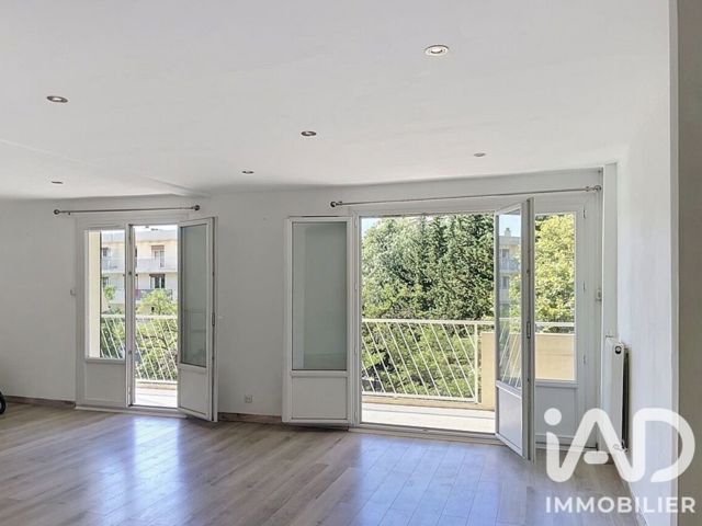 Vente  Appartement F3  de 68 m² à Toulon 184 400 euros Réf: SFN-1999032
