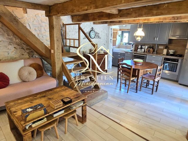 Vente  Maison de 70 m² à Solliès Toucas 349 000 euros Réf: SFN-2050481