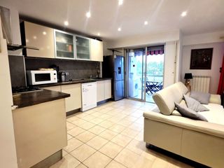 Vente  Appartement F3  de 67 m² à Toulon 190 000 euros Réf: SFN-2059998