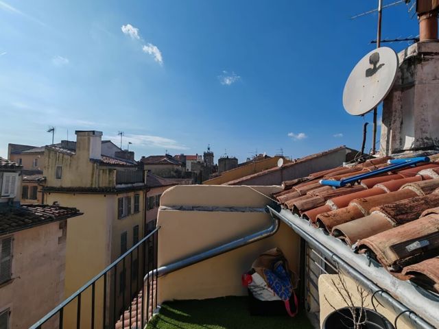 Vente  Appartement F2  de 26 m² à Toulon 95 000 euros Réf: SFN-2061899