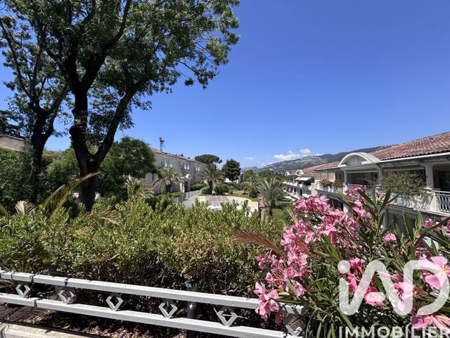 Vente  Appartement F3  de 66 m² à Toulon 465 000 euros Réf: SFN-2067208