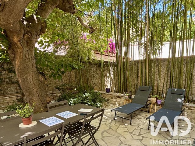 Vente  Appartement T2  de 75 m² à Toulon 700 000 euros Réf: SFN-2068501