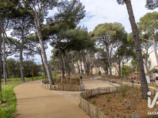 Vente  Appartement T3  de 60 m² à Toulon 178 000 euros Réf: SFN-2053588