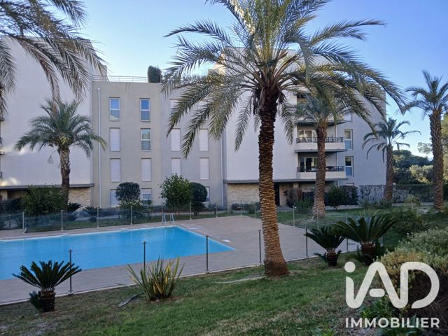 Vente  Appartement F3  de 57 m² à Fréjus 250 000 euros Réf: SFN-2070143