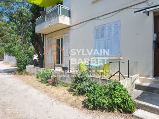 Vente  Appartement F2  de 48 m² à Toulon 165 000 euros