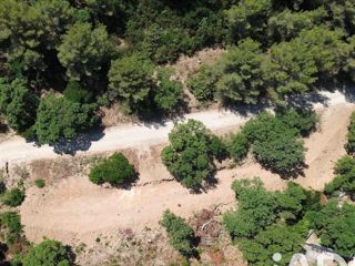 Vente  Terrain de 2110 m² à Carqueiranne 462 000 euros