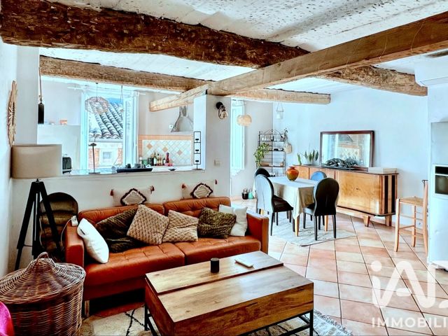 Vente  Appartement F4  de 81 m² à Solliès Toucas 215 000 euros Réf: SFN-2057363