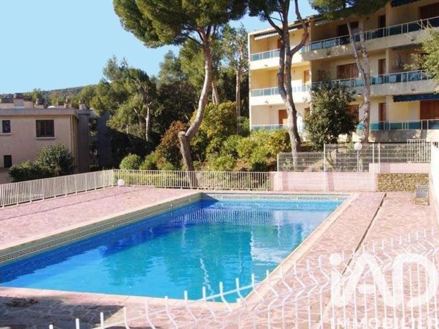 Vente  Appartement T3  de 59 m² à Bormes les Mimosas 367 500 euros Réf: SFN-1880147